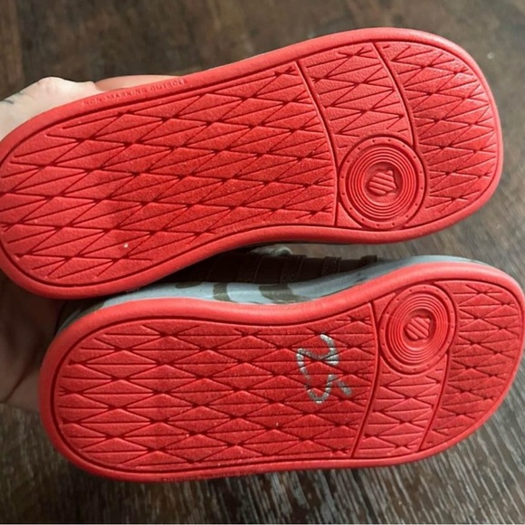 ⭐️$10 if Bundled⭐️ NWT Green K-Swiss - Picture 5 of 7